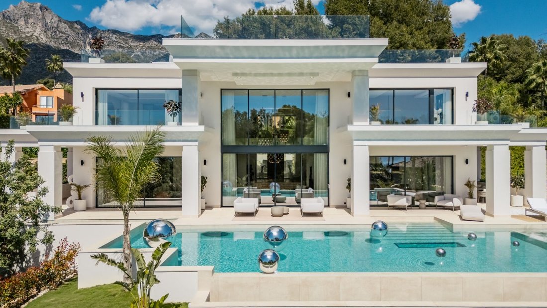 Villa in Sierra Blanca, Marbella, Spain 1 - 15473624