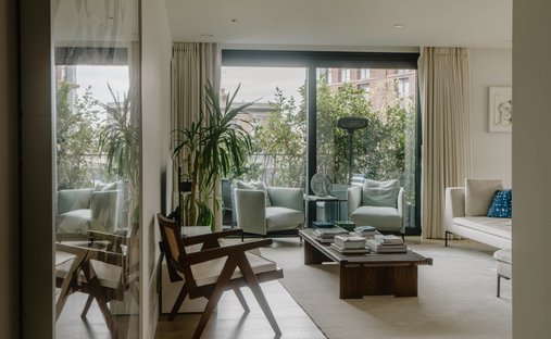 Apartment in Chelsea Harbour, England 1