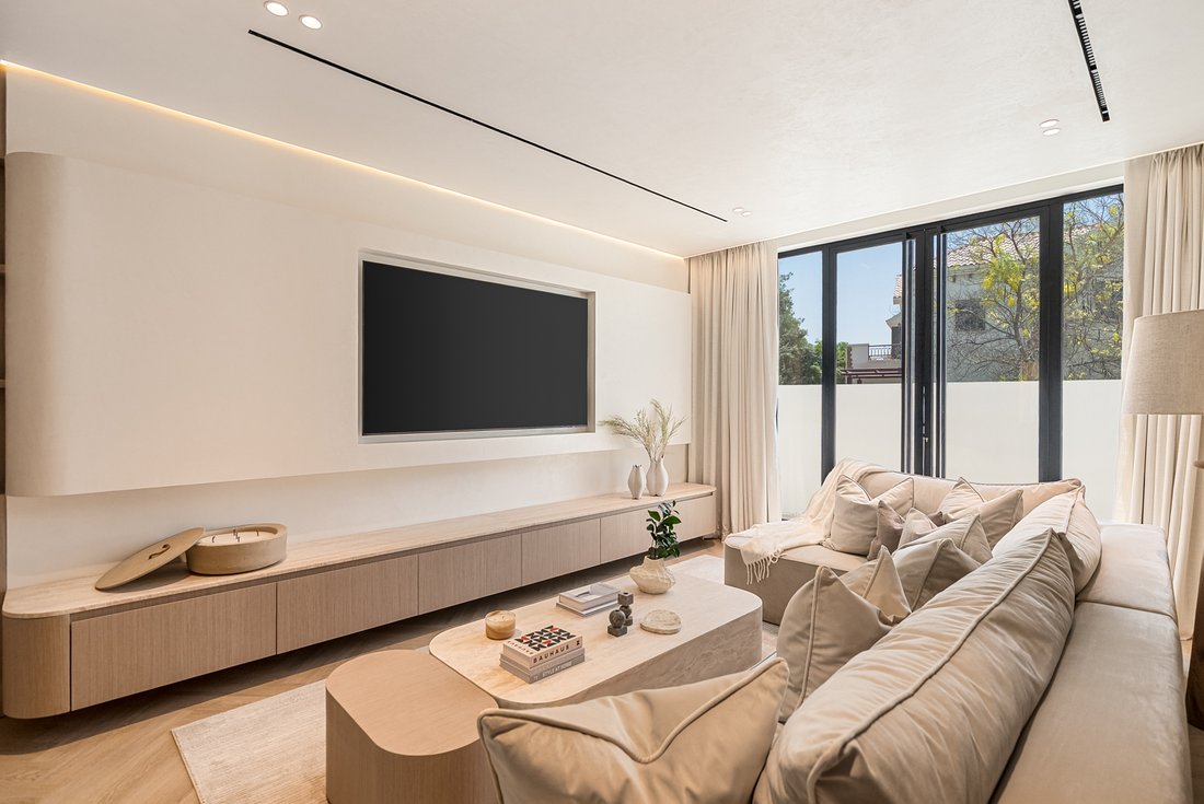 Villa in Jumeirah Golf Estates, Dubai, United Arab Emirates 3 - 15628467