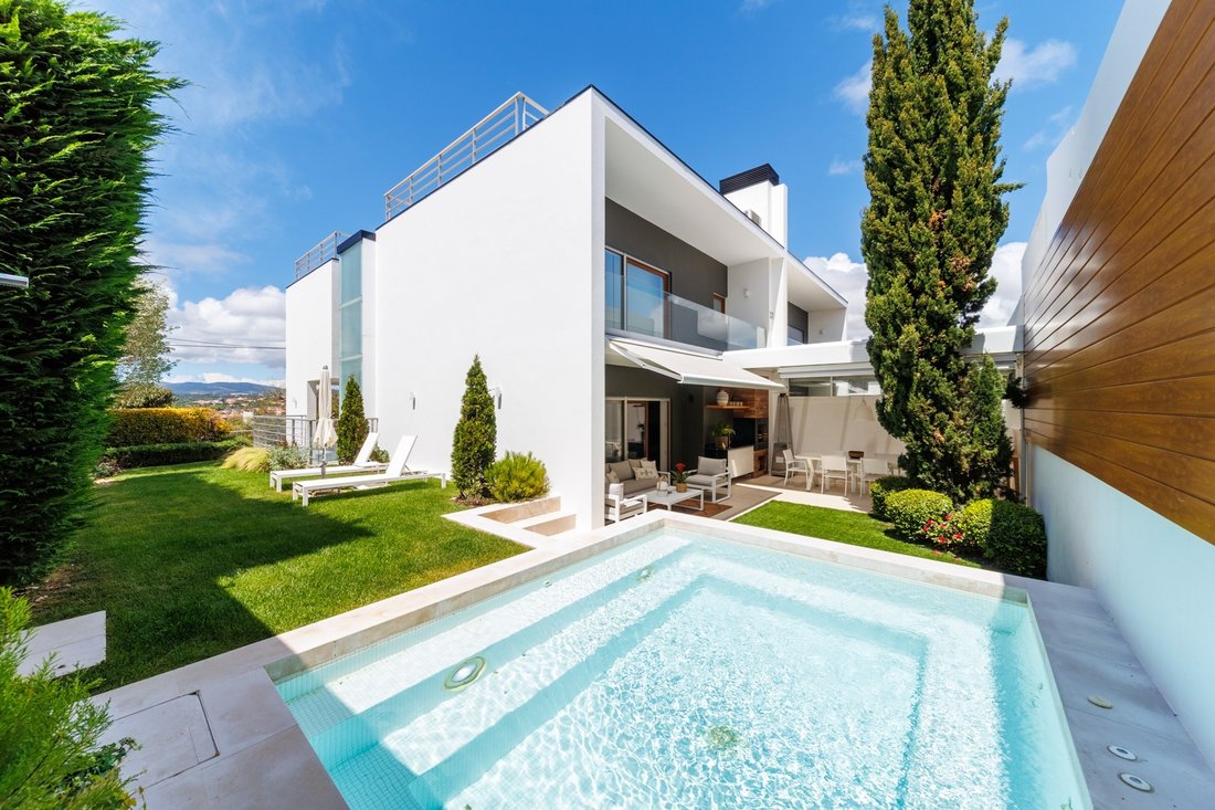 House in Carcavelos e Parede, Lisbon, Portugal 1 - 15628630