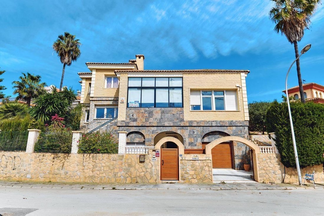 Villa in Dehesa de Campoamor, Orihuela, Valencian Community 2 - 15628335