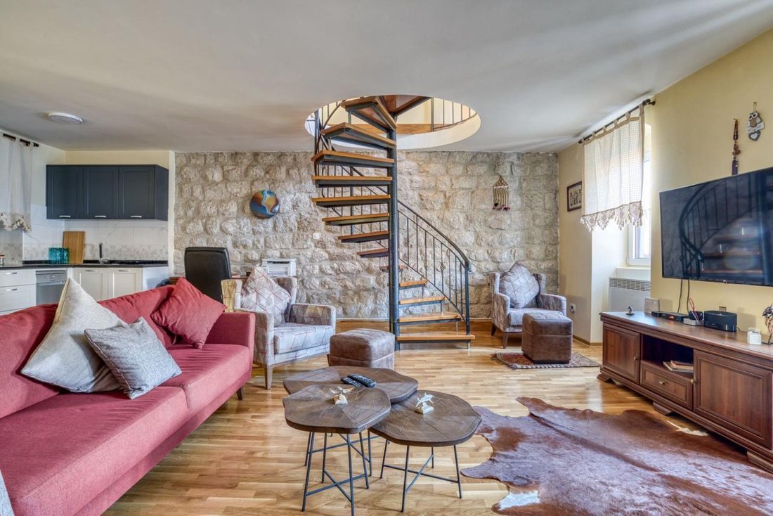 Haus in Donji Stoliv, Kotor Municipality, Montenegro 1 - 15629152