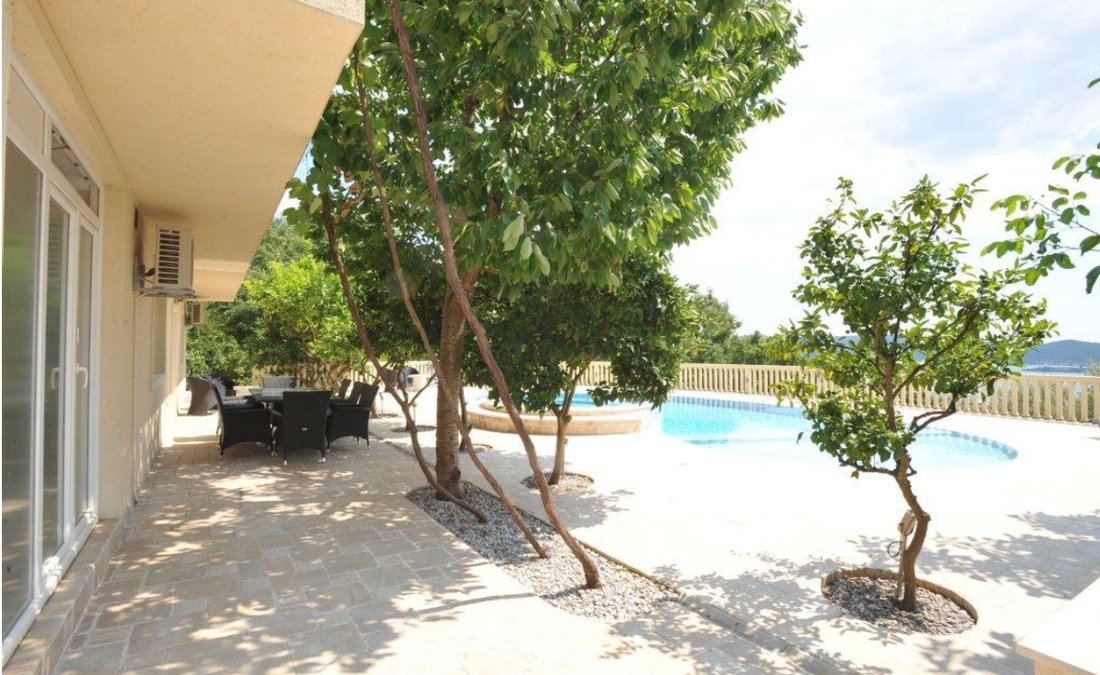 Villa in Tivat, Tivat Municipality, Montenegro 5 - 15629143