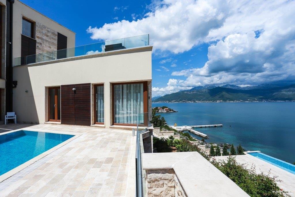 Villa in Tivat, Tivat Municipality, Montenegro 2 - 15629249