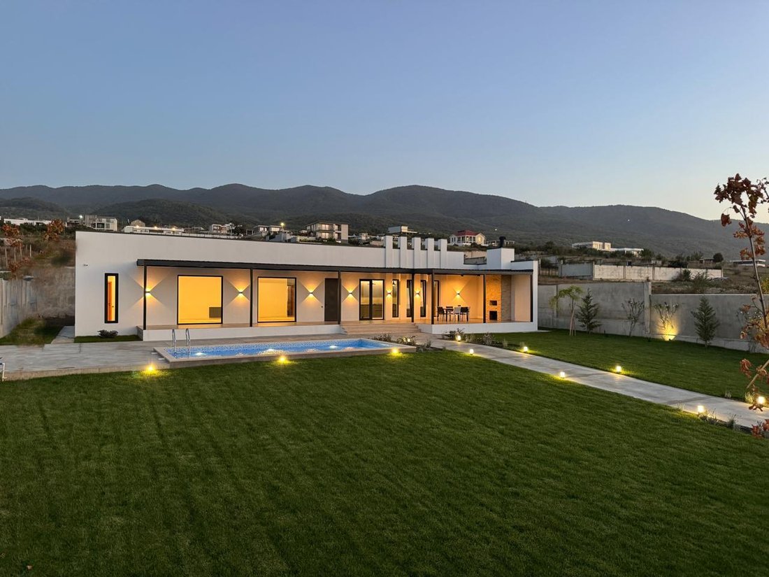Villa in Saguramo, Mtskheta-Mtianeti, Georgia 2 - 15629309