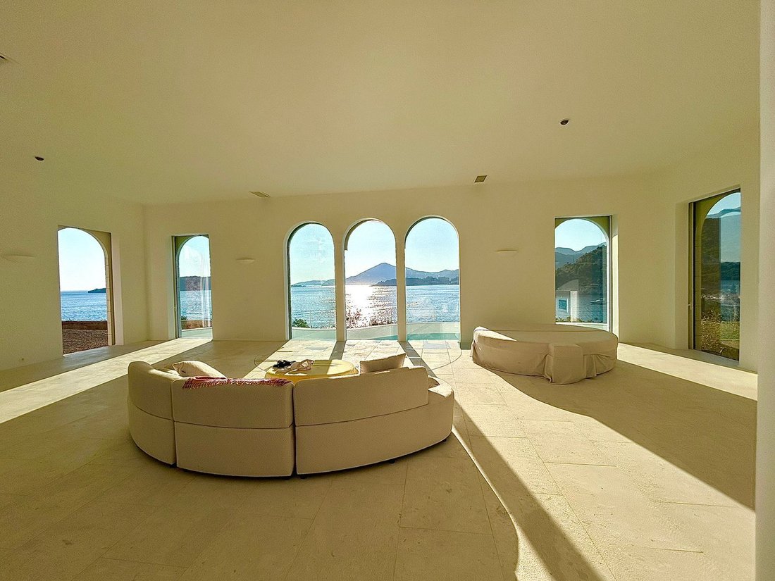 Villa à Kamenovo beach, Budva, Monténégro 3 - 15629241