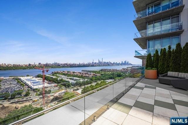 Condo in Cliffside Park, New Jersey, United States 1 - 15629093