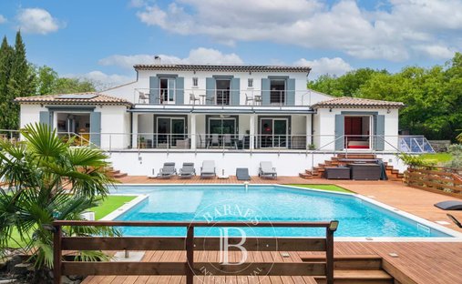 Villa in Est, Saint-Maximin-la-Sainte-Baume, France 1