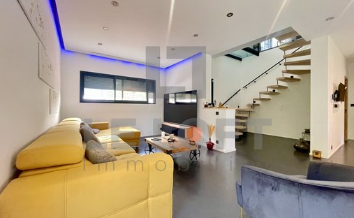 House in Frejus, Provence-Alpes-Côte d'Azur, France 1