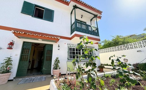 Chalet in Puerto de la Cruz, Canary Islands, Spain 1