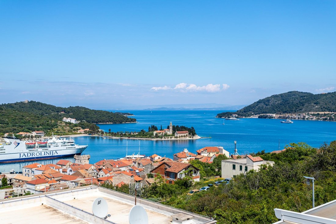Villa in Vis, Split-Dalmatia County, Croatia 1 - 15631224