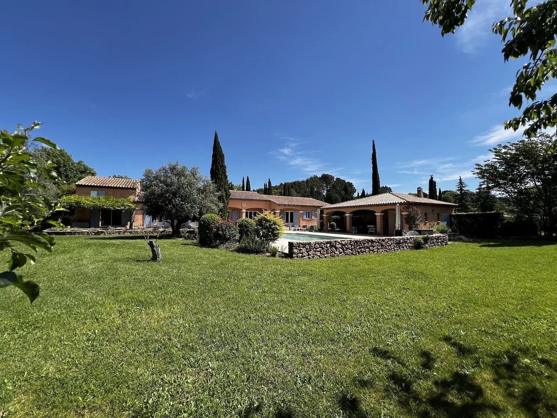 Villa in Cotignac, Provence-Alpes-Côte d'Azur, France 2 - 15345445