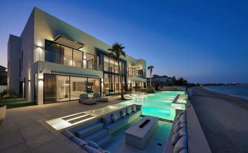 Villa in Dubai, Dubai, United Arab Emirates 1