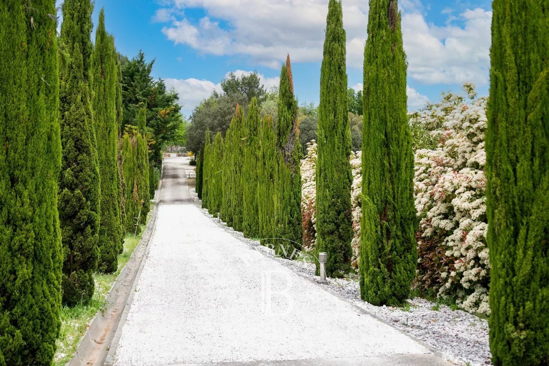 Villa in Est, Saint-Maximin-la-Sainte-Baume, France 5 - 15631682