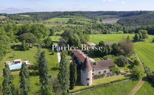 House in Beaulieu, Perigueux, France 1