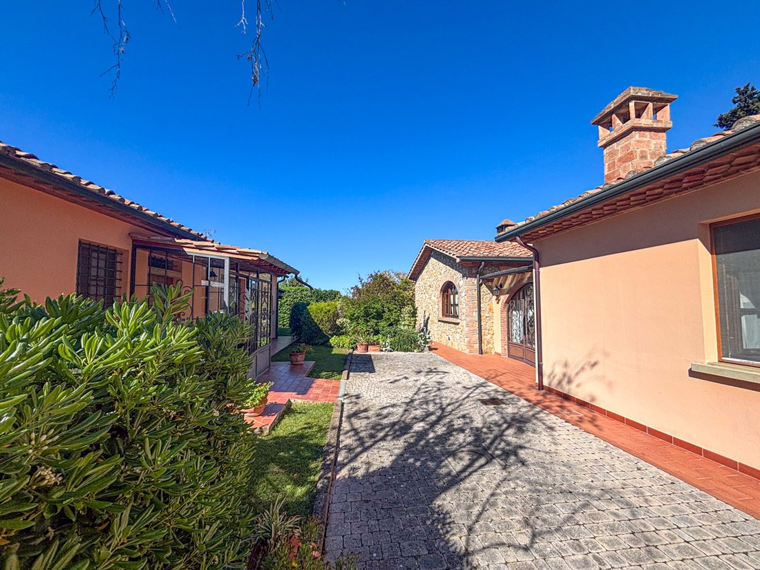 Villa in Cecina Centro, Cecina, Tuscany 5 - 15632897