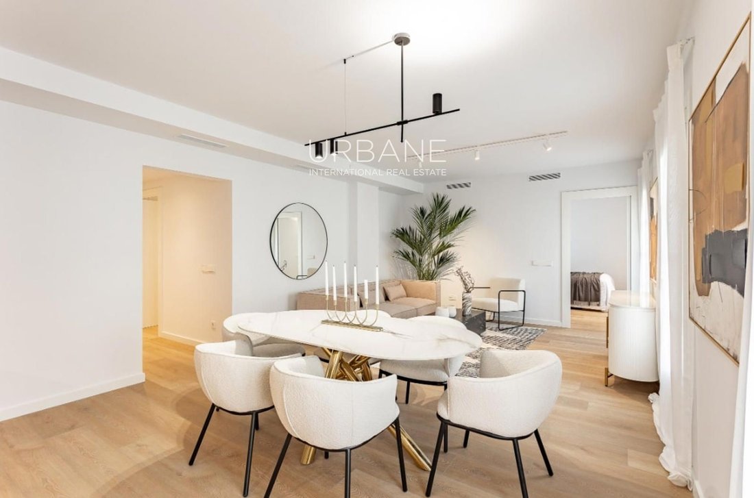 Apartment in Ciutat Vella, Barcelona, Spain 3 - 15621087