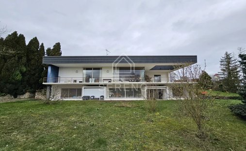 Estate in Marcilly-sur-Seine, Grand Est, France 1