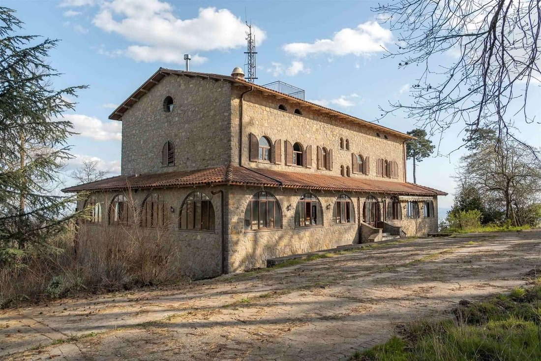 Lisciano Niccone, Umbria, Italy 2 - 15630926