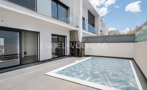 House in Alcochete, Setubal, Portugal 1