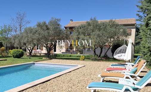 House in Mazan, Provence-Alpes-Côte d'Azur, France 1