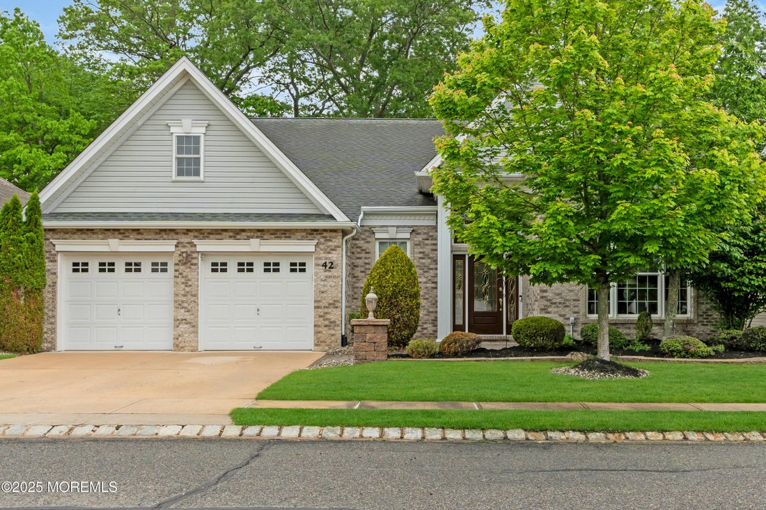 House in Freehold Township, New Jersey, United States 1 - 15632275