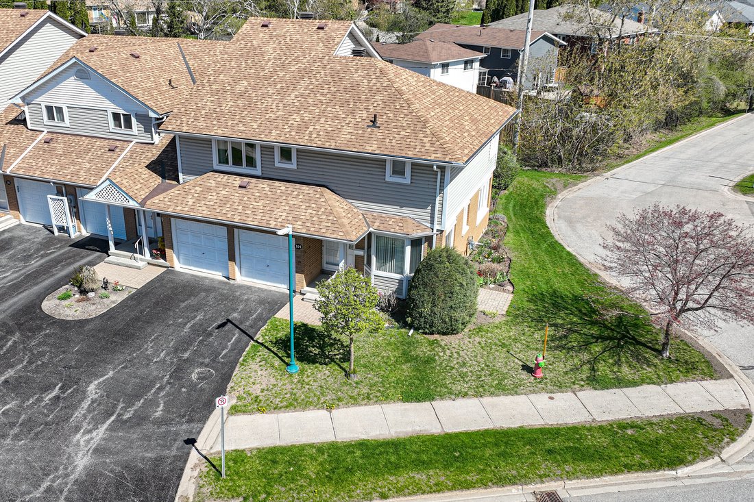 Condo in Orillia, Ontario, Canada 1 - 15634333