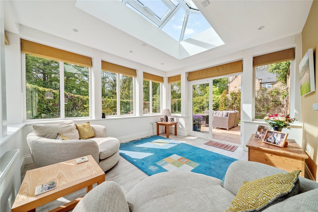 House in Roundhay, Leeds, England 5 - 15630934