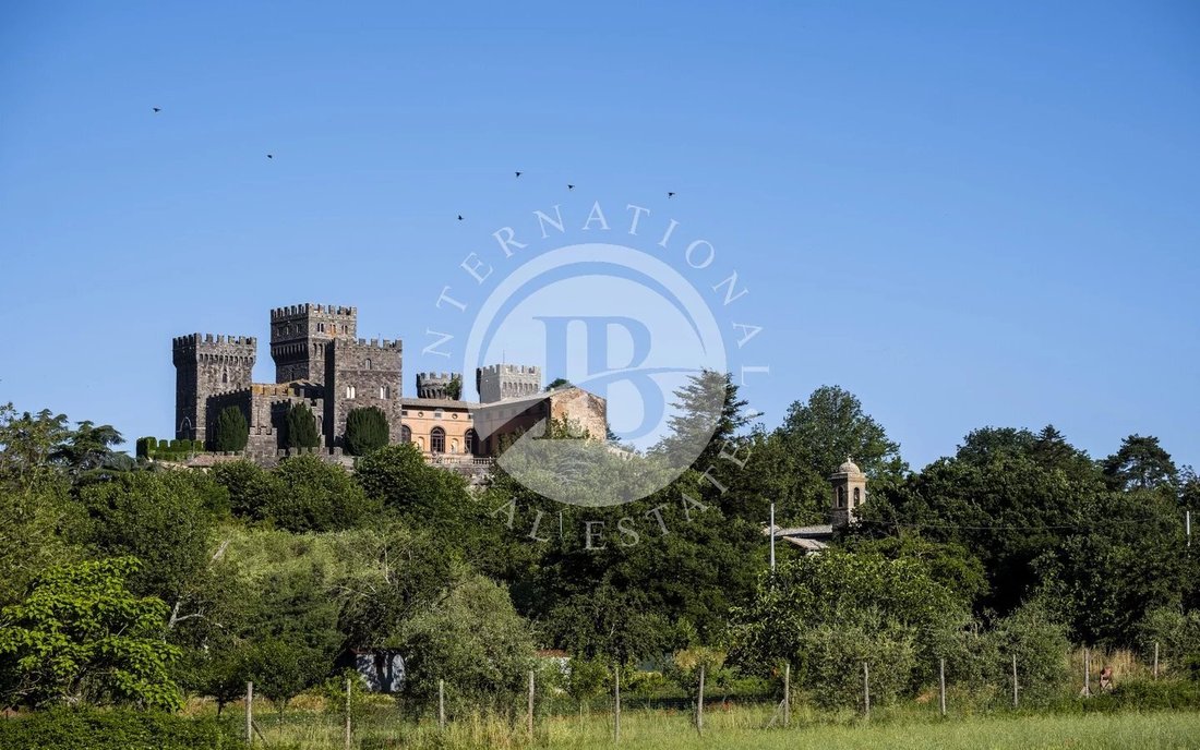 Villa in Acquapendente, Lazio, Italy 1 - 15629920