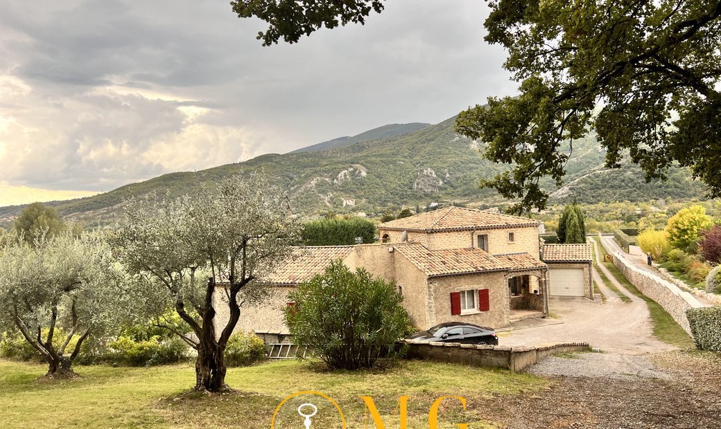 Castle for Sale in Sisteron, Provence-Alpes-Côte d'Azur, France