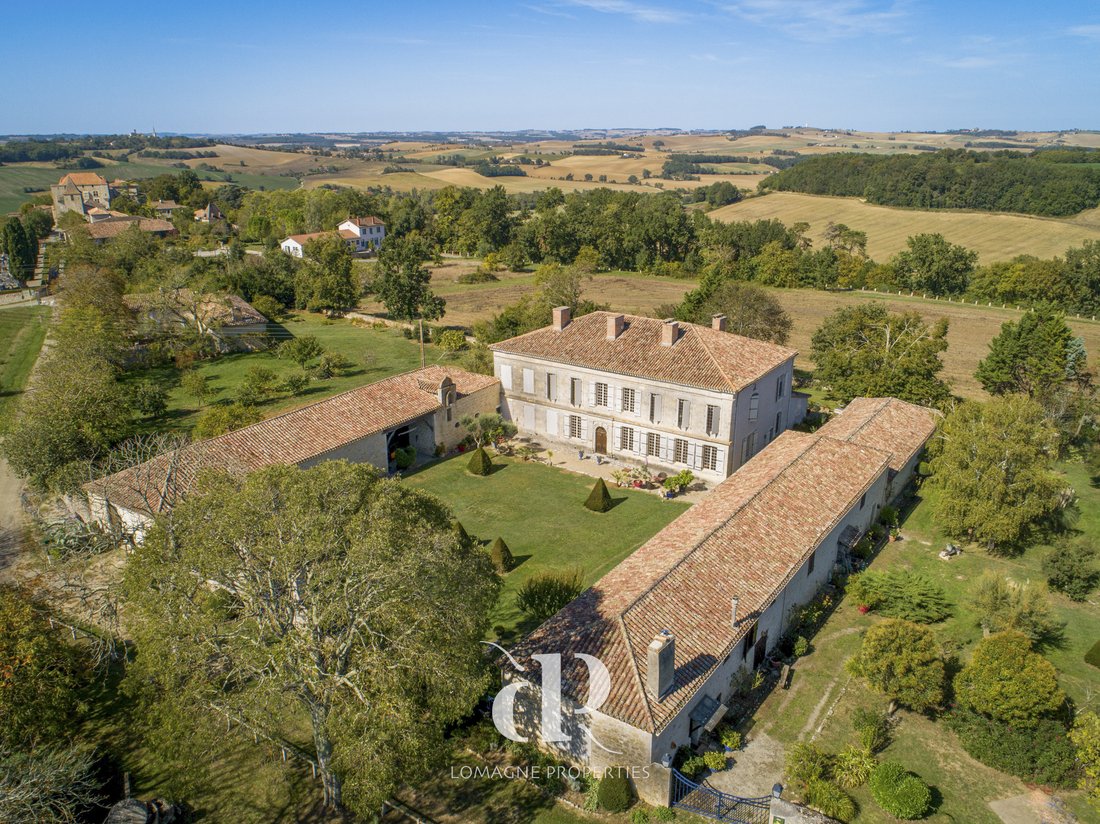 Whispers of Gascony: A 17th-Century Manor’s Timeless Embrace