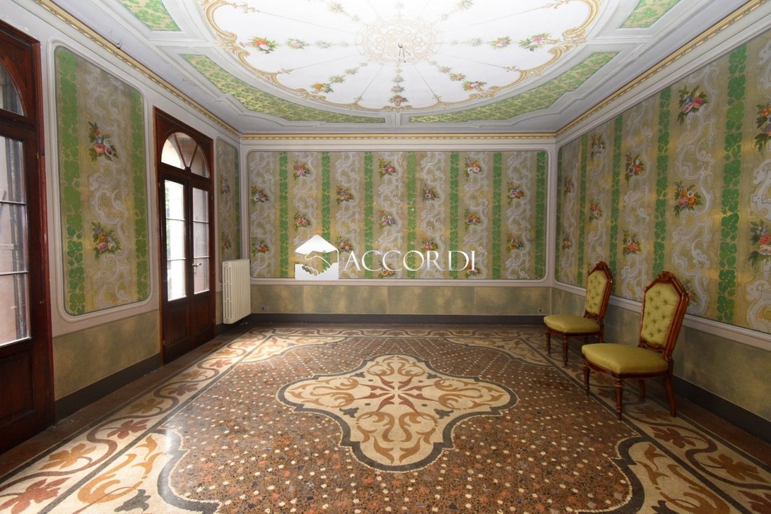 Estate in Vittorio Veneto, Veneto, Italy 2 - 15634577