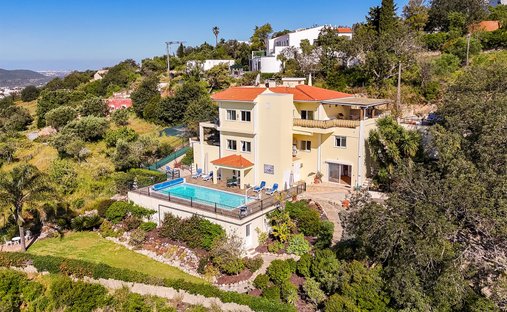 House in Loule (Sao Clemente), Algarve, Portugal 1