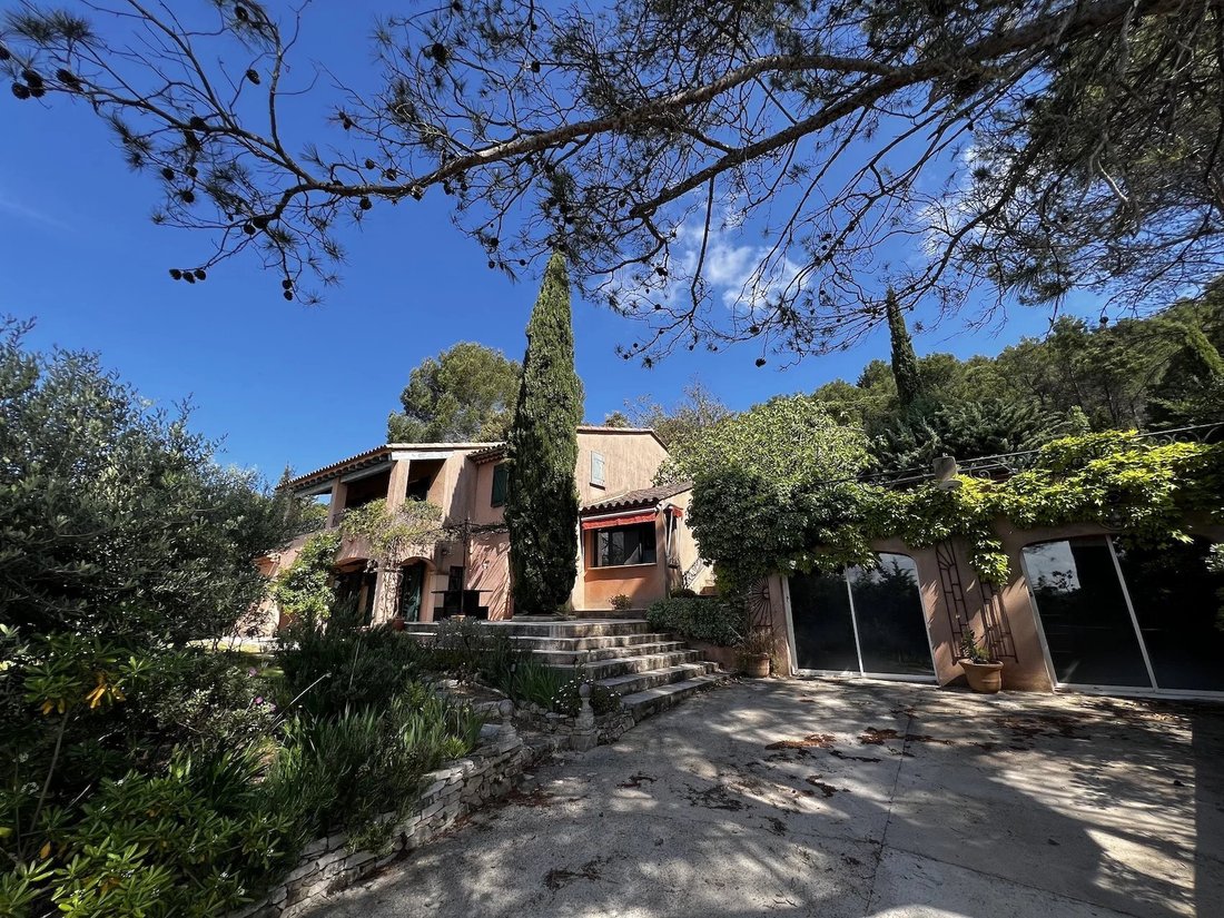 Villa in Le Val, Provence-Alpes-Côte d'Azur, France 1 - 15330702