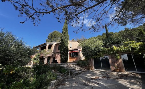 Villa in Le Val, Provence-Alpes-Côte d'Azur, France 1