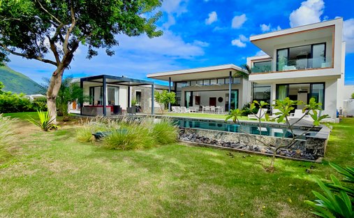 Villa in Tamarin, Black River, Mauritius 1