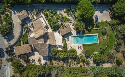 House in Saint-Rémy-de-Provence, Provence-Alpes-Côte d'Azur, France 1
