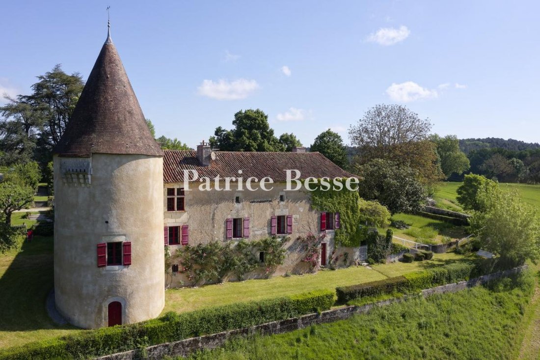 Whispers of Time: A 14th-Century Castle Crowned in 34 Hectares of Wild Dordogne Beauty