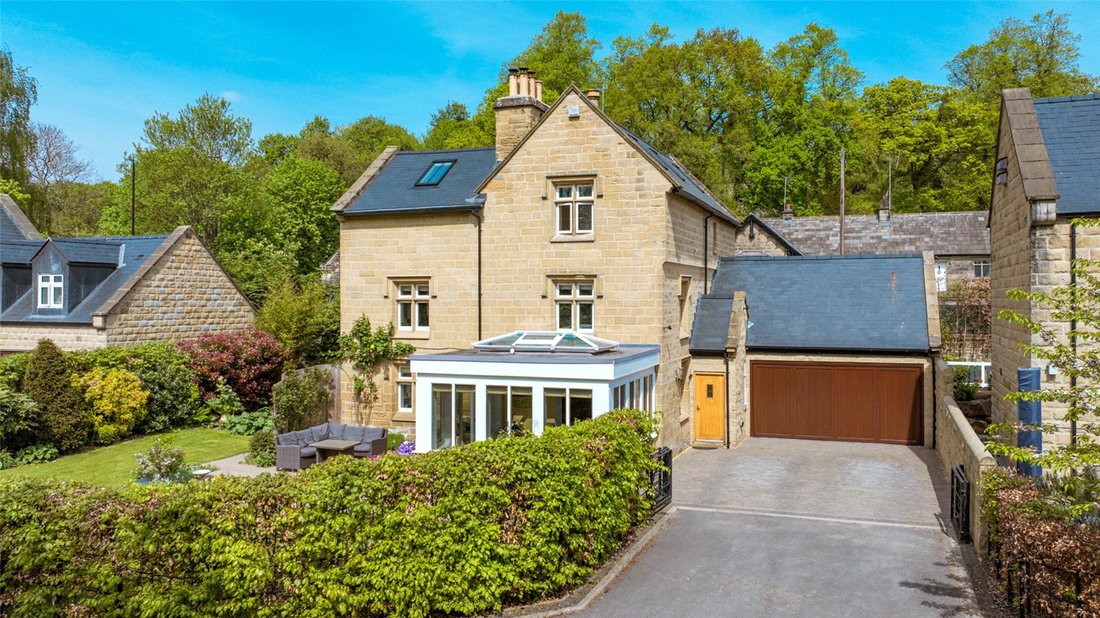 House in Roundhay, Leeds, England 1 - 15630934