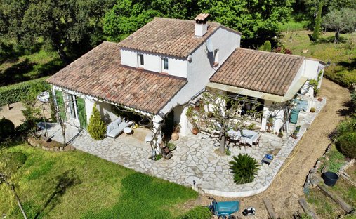 House in Les Impiniers-Font de Cine-Vaucontrade, Vallauris, France 1