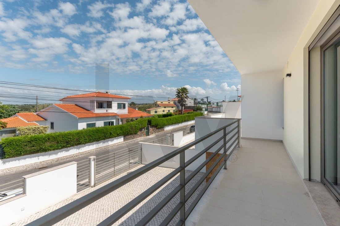 Townhouse in São João das Lampas, Lisbon, Portugal 4 - 15632609