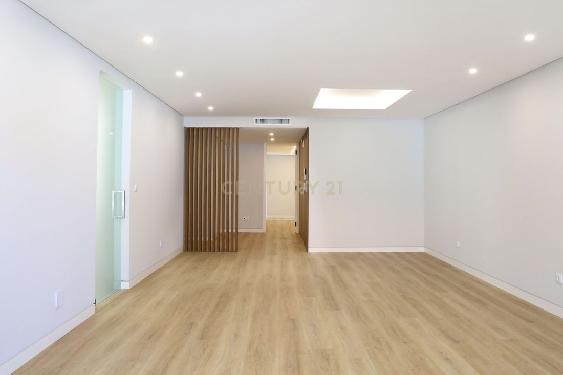 Apartment in Carcavelos e Parede, Lisbon, Portugal 1 - 12094336