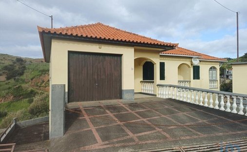 Haus in Machico, Autonome Region Madeira, Portugal 1
