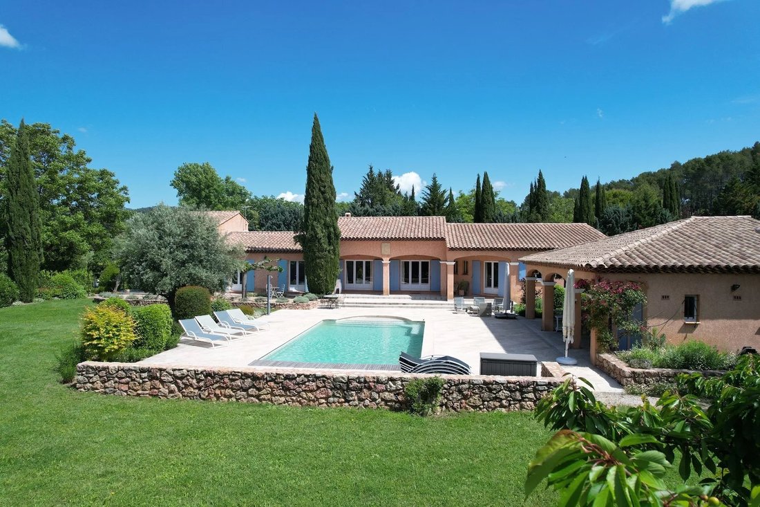 Villa in Cotignac, Provence-Alpes-Côte d'Azur, France 1 - 15345445