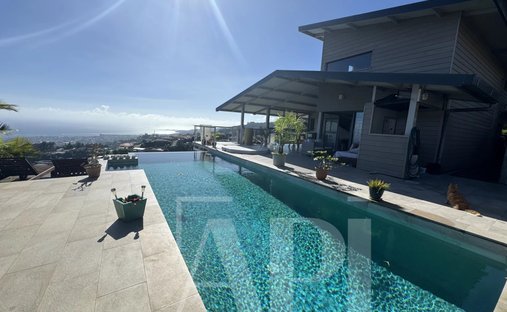 House in Fa'a'ā, Windward Islands, French Polynesia 1