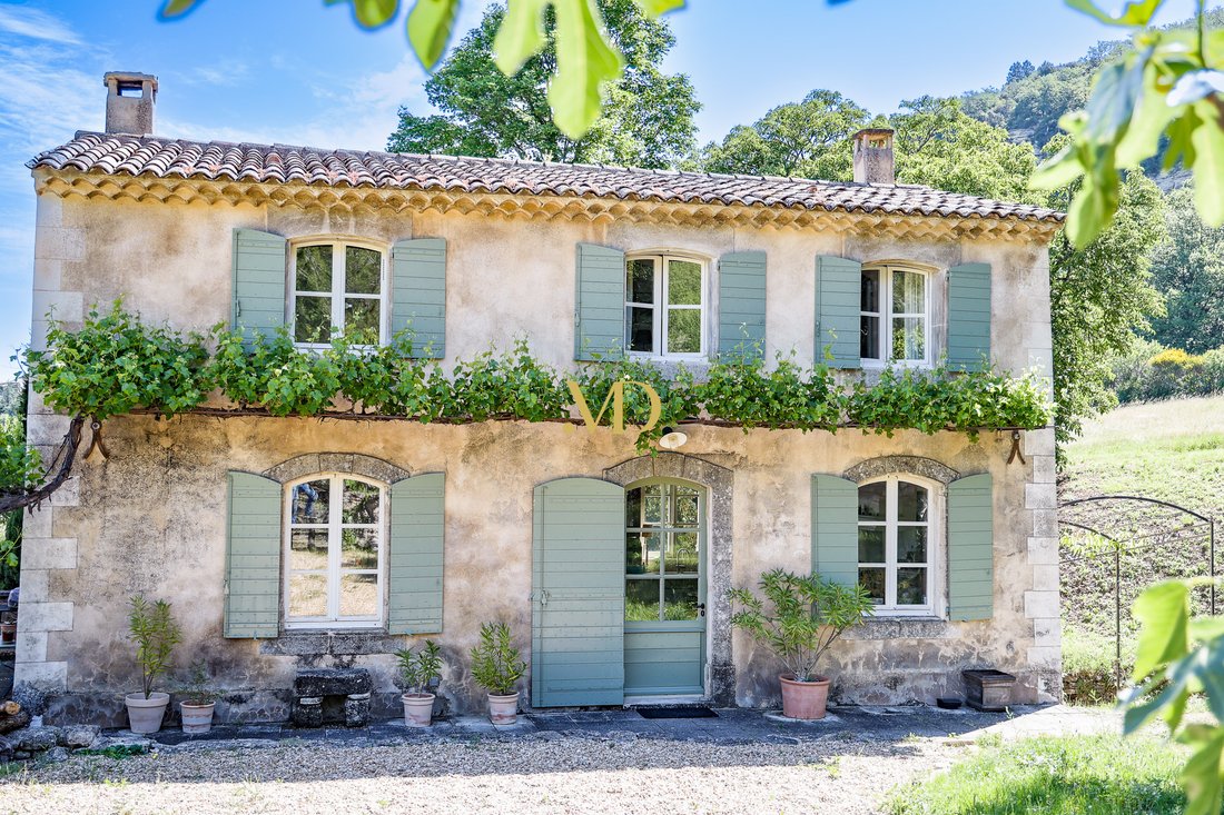 Le Moulin des Rêves: An 18th-Century Waterfall Retreat in Provence’s Wild Heart