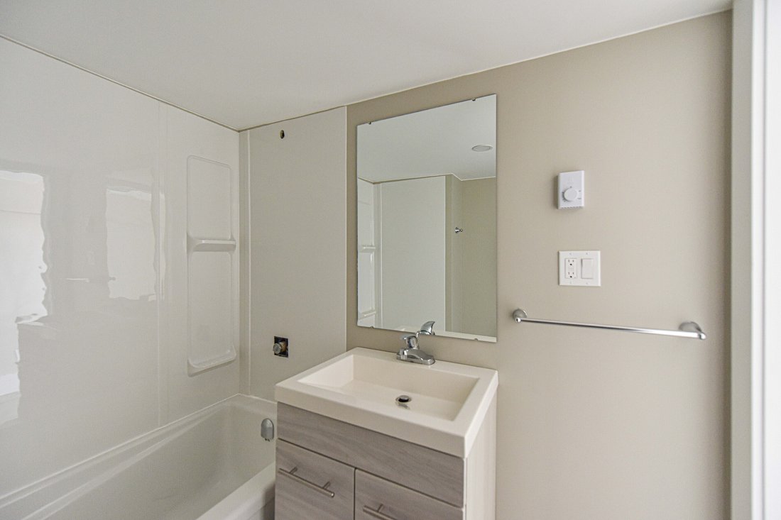 House in Orillia, Ontario, Canada 5 - 15634247