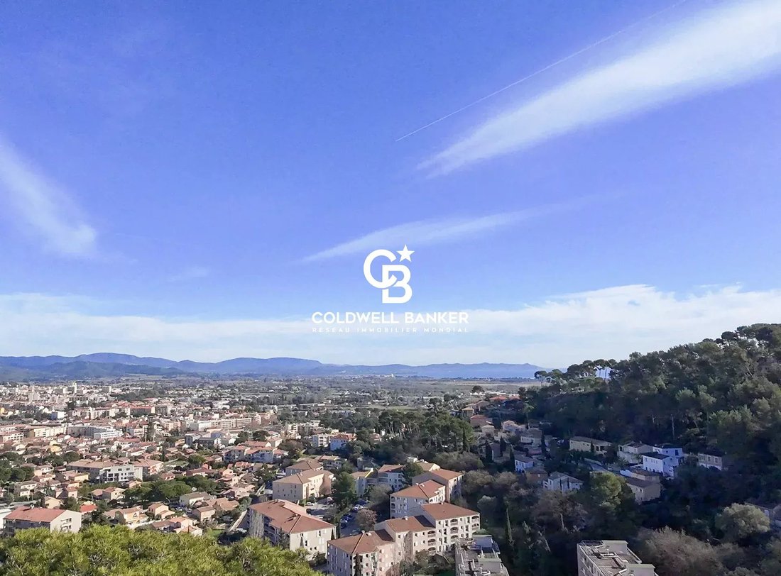 Land in Hyeres, Provence-Alpes-Côte d'Azur, France 1 - 15211884