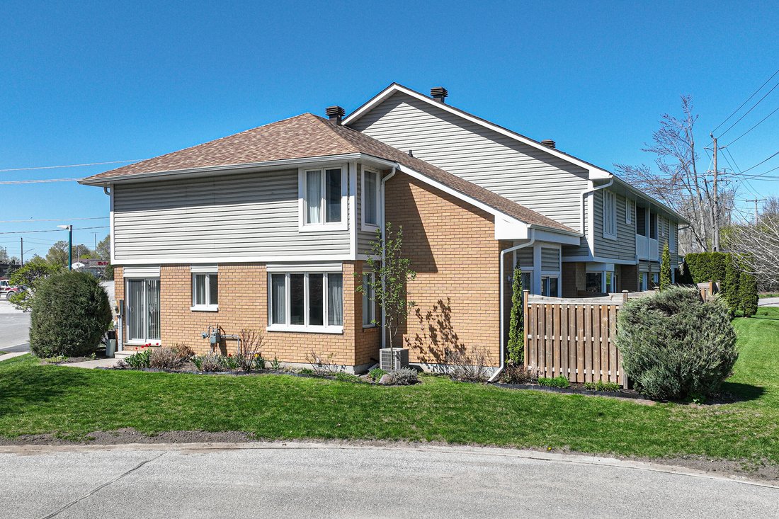 Condo in Orillia, Ontario, Canada 2 - 15634333