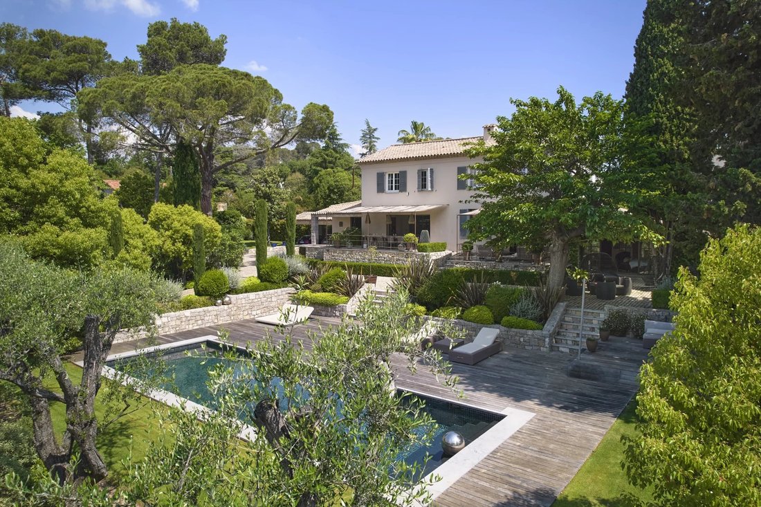 House in Mougins, Provence-Alpes-Côte d'Azur, France 1 - 15634896
